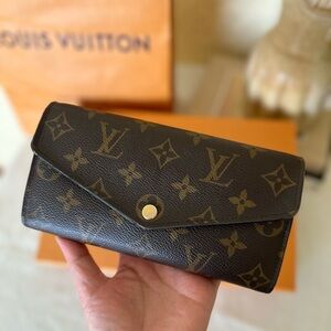 Louis Vuitton Sarah Monogram Wallet